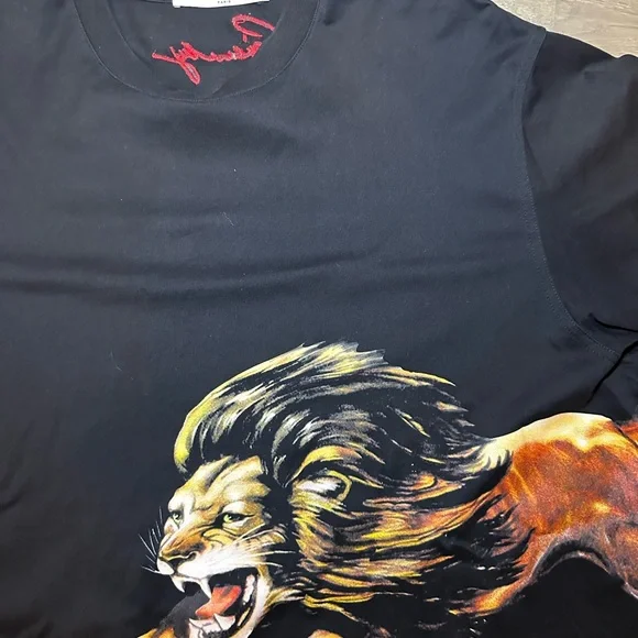 Givenchy - Picture 2 of 4